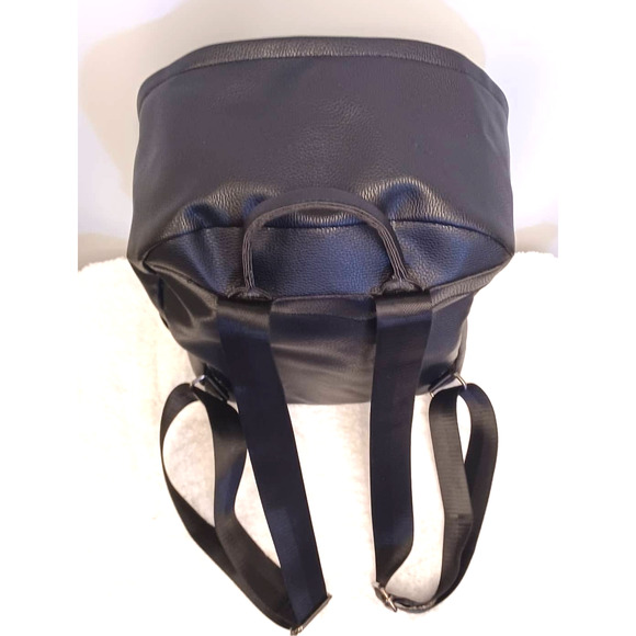 Backpack Vegan Leather with Zippered Closure & Side Pockets - Picture 5 of 9